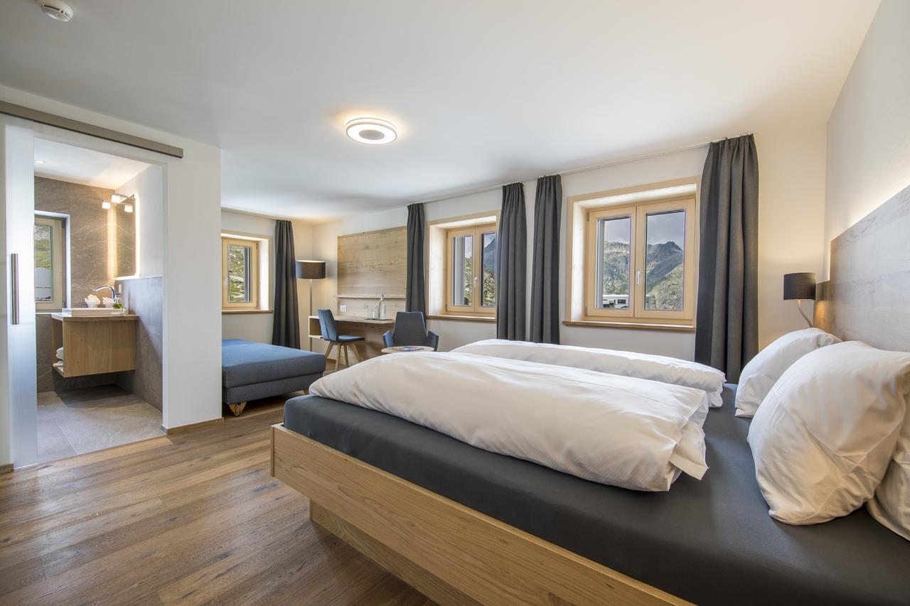 Hotel Grimsel Passhoehe Oberwald Buitenkant foto